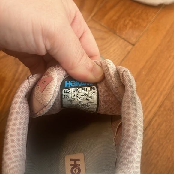 Good Used Pink Women’s Hoka Clifton 9 in size 10 - Picture 3 of 5